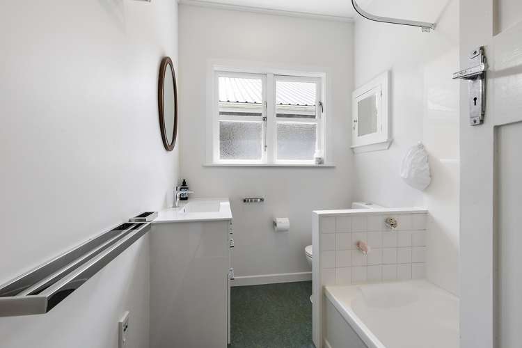 14 Lonsdale Crescent Rongotai_13