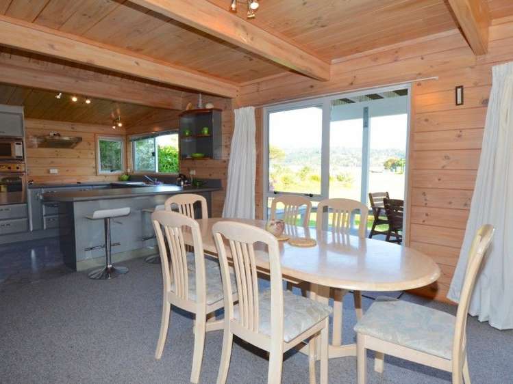 8 Ajax Head Pauanui_9