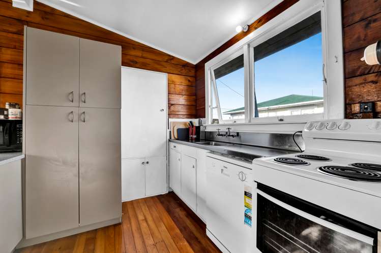 23 Vogel Street Hawera_10