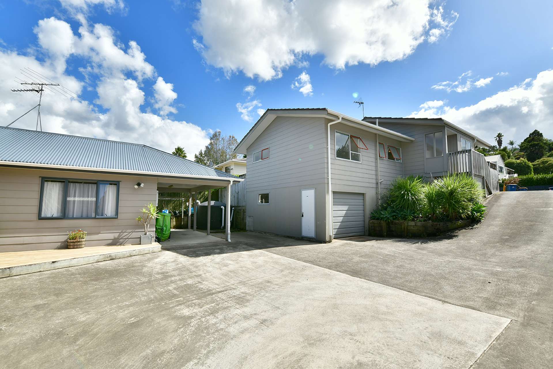 13 & 13A Wilkinson Way Browns Bay_0