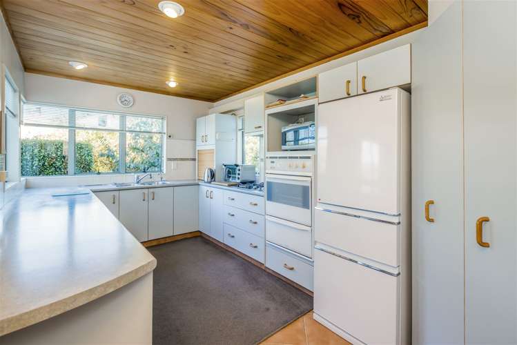 63 Howard Road Orere Point_5