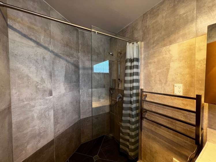 1/6 Manuka Road Glenfield_5