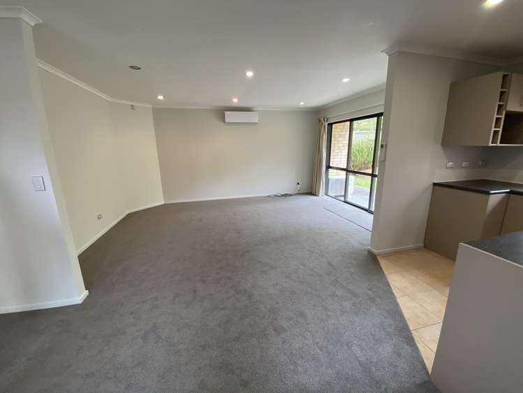 17c Tirimoana Road Te Atatu South_1