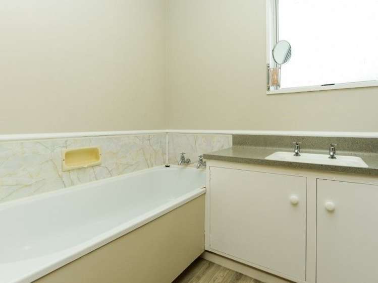 21 Kirkcaldy Crescent Flaxmere_15