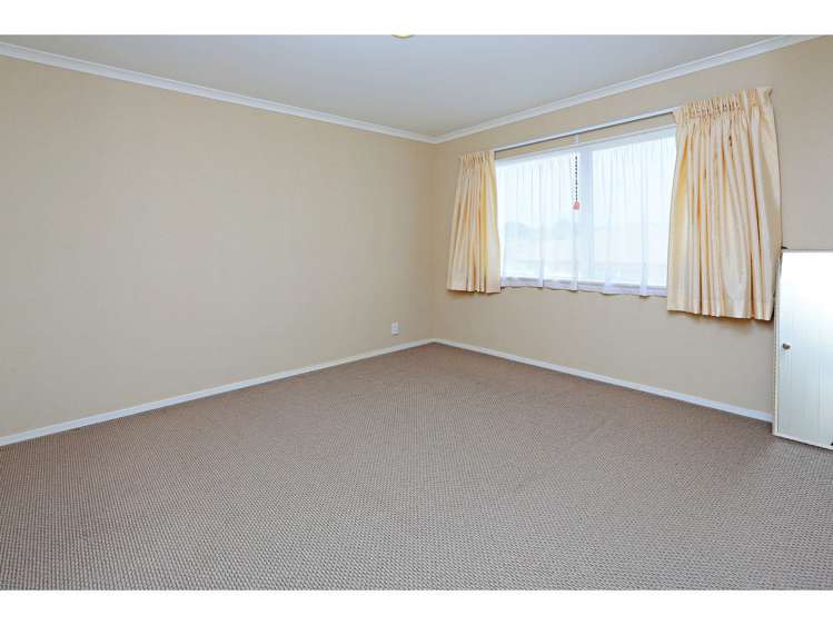 39 Chateau Rise Flat Bush_17