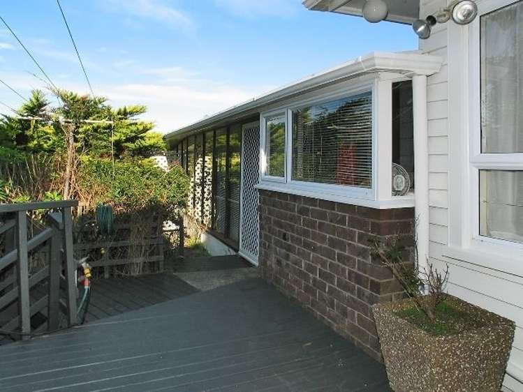 21 Olivia Crescent Tawa_18