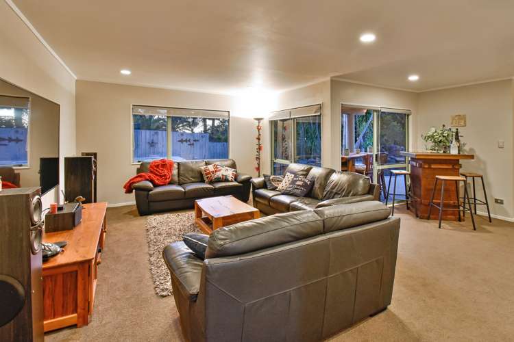 23 Silkwood Grove Totara Heights_5