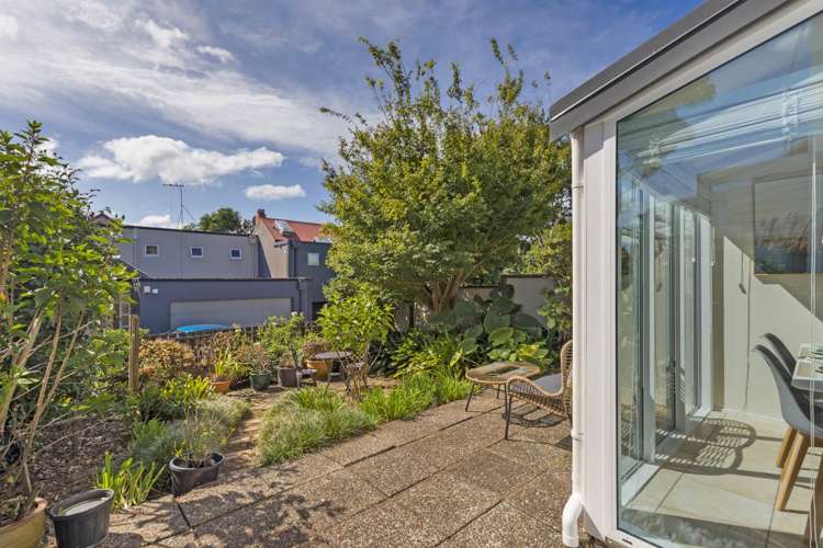 4/2a Seascape Road Remuera_17