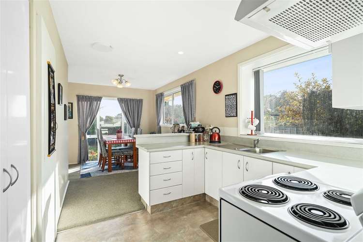 22 Kathleen Crescent Hornby_7