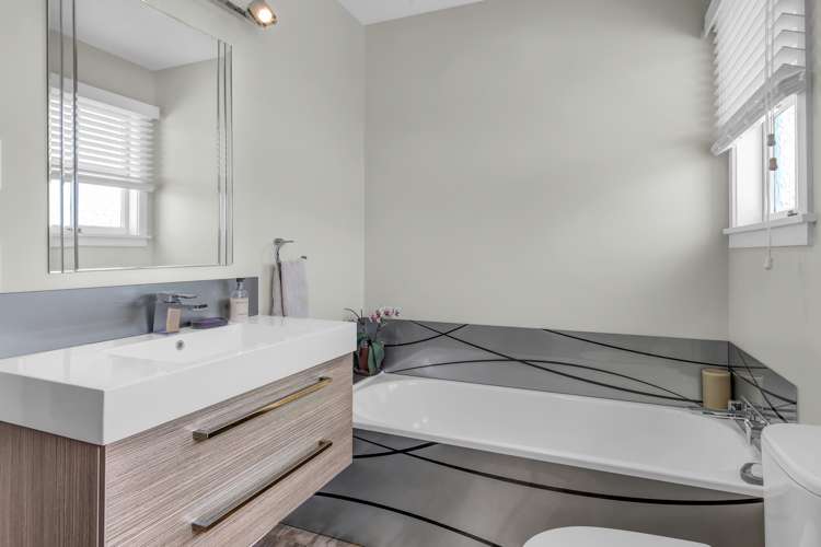 32 Hillcrest Place Avonhead_16