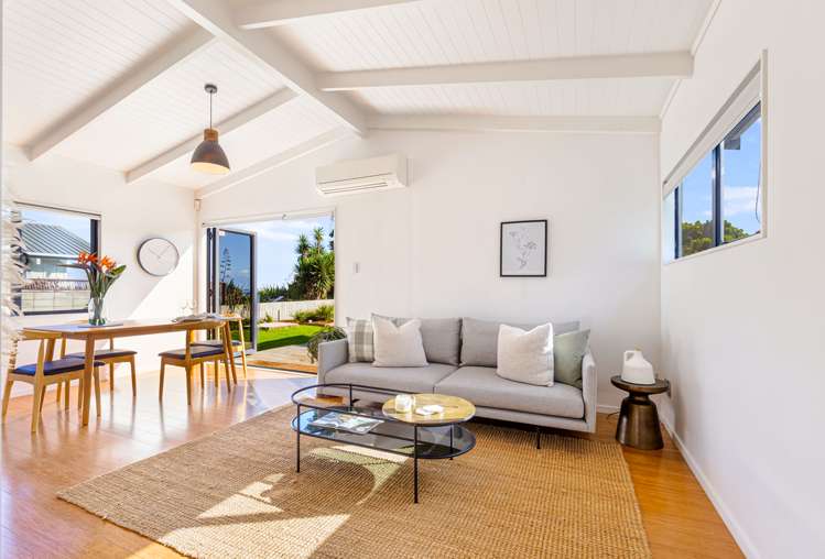 10 Edwin Mitchelson Road Muriwai_12