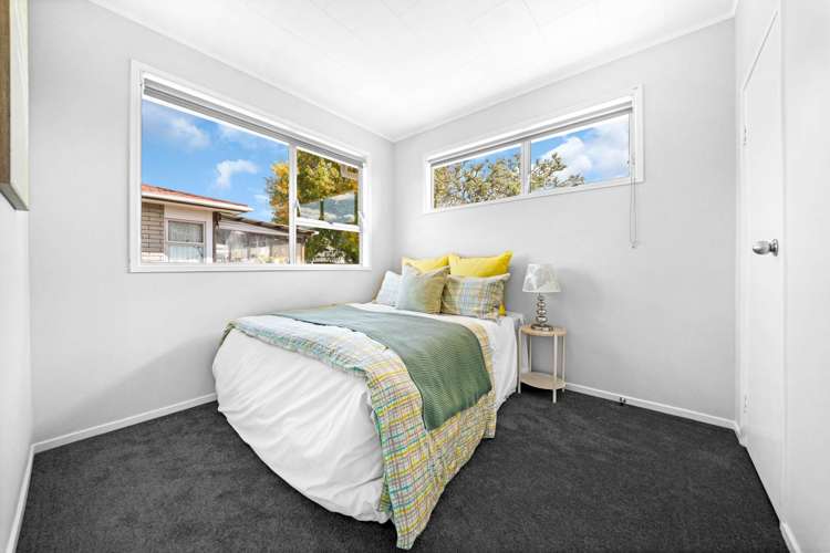 27 Sandrine Avenue Clover Park_11