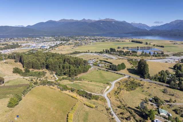 16 Point Burn Lane Te Anau_1