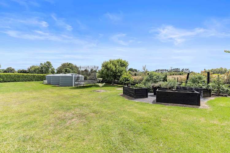 1 Coach Road Kingseat_30