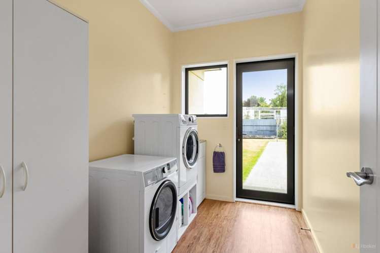 75 Main North Road Geraldine_19