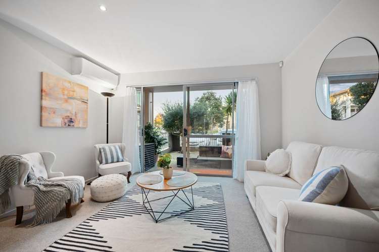 86a Michael Jones Drive Flat Bush_12