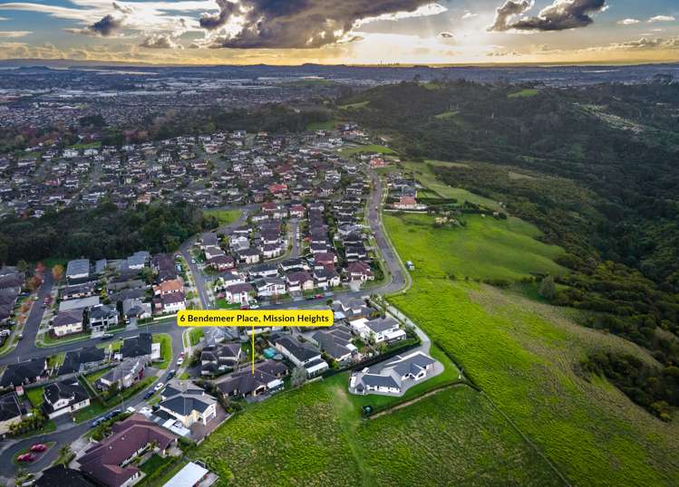 6 Bendemeer Place Flat Bush_29