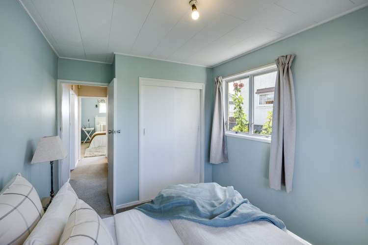 209 Park Road South Akina_12