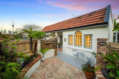 2/39 Anglesea Street_1