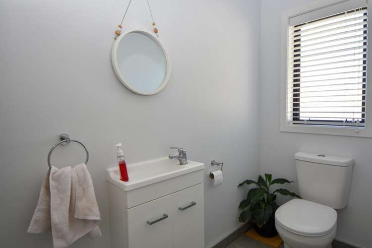 9 Ashmore Park Road Carterton_10