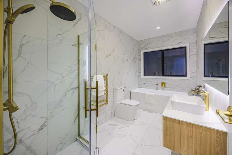 17 Ballyalton Crescent Flat Bush_30