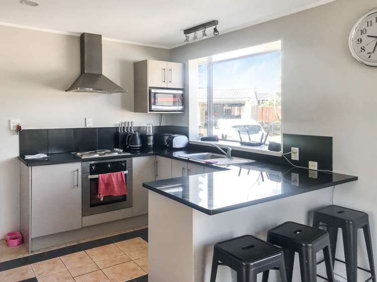 8 Etherton Drive Manurewa_5