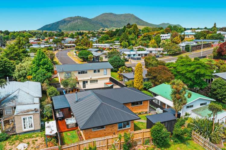 2/15 Kotare Street Hilltop_27