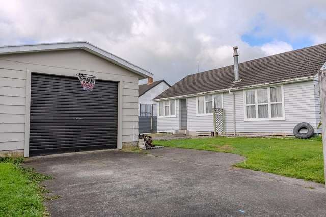 32 Edinburgh Street Feilding_3