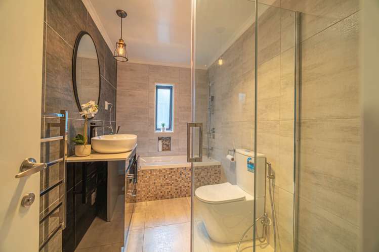 69A Golf Road New Lynn_12