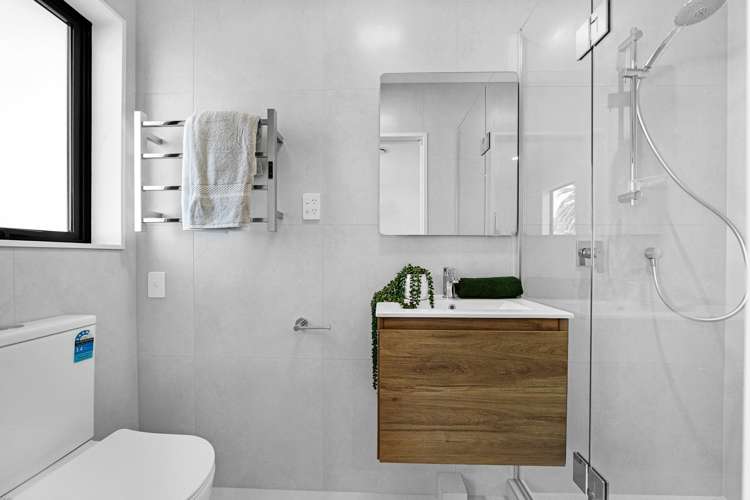 Lot 1&2/5 The Boulevard Sunnyhills_17