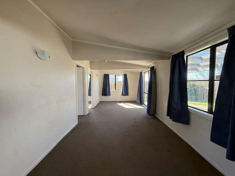  14 Raleigh Place Ōtara_7
