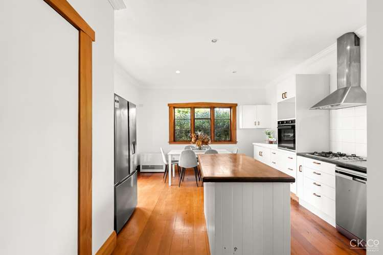 30 Ludlam Crescent Woburn_7