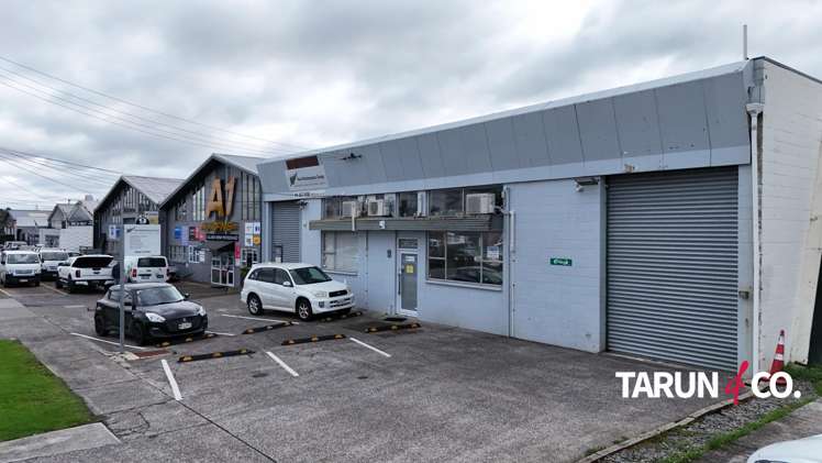 9 Crum Avenue New Lynn_1