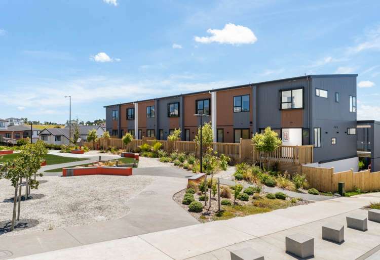 1 Heketara Way Massey_12