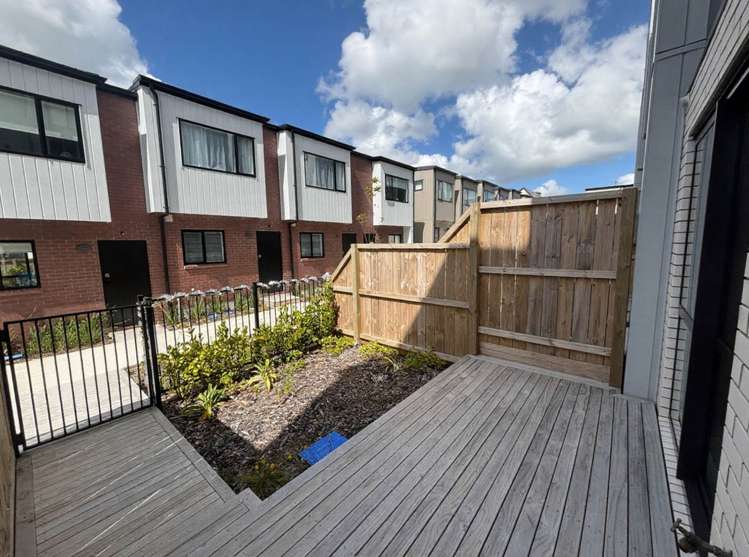 19 Paetai Lane Te Atatu Peninsula_16