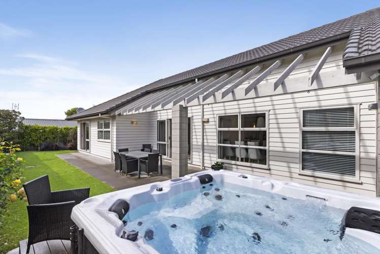 7 Andalusian Way Karaka_16