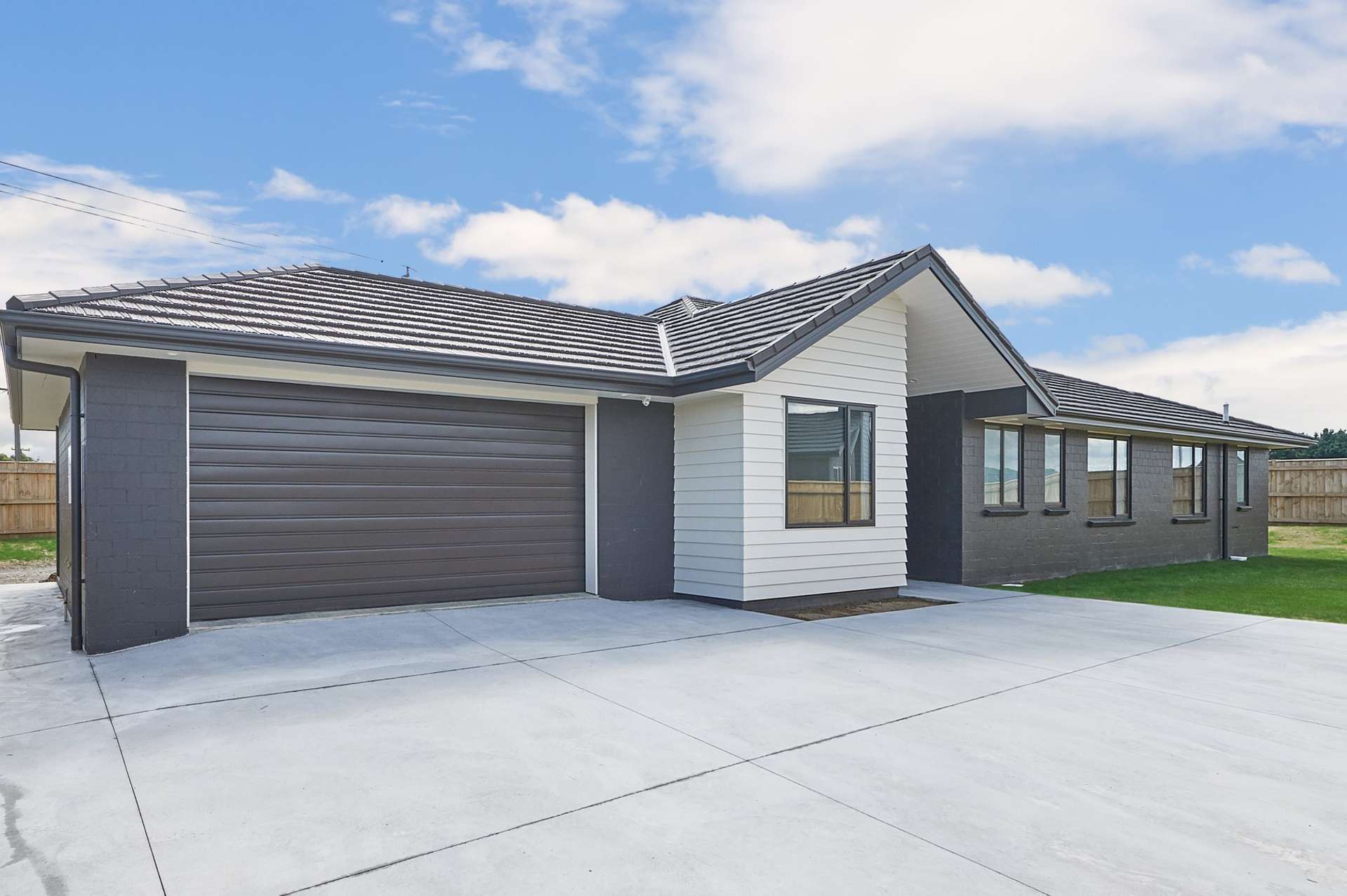 115 Johnstone Drive Fitzherbert Palmerston North City Houses for
