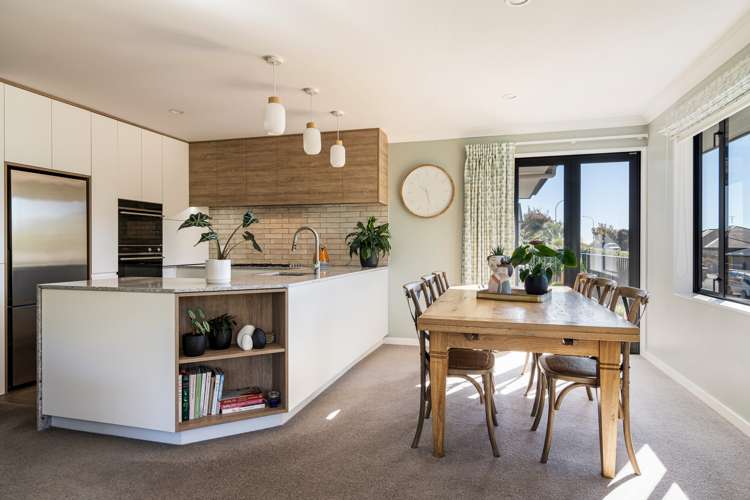 65 Washbourn Drive Richmond_5