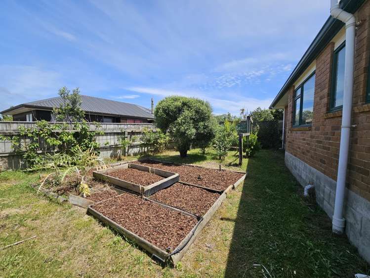 39 Kent Avenue Waitarere Beach_16