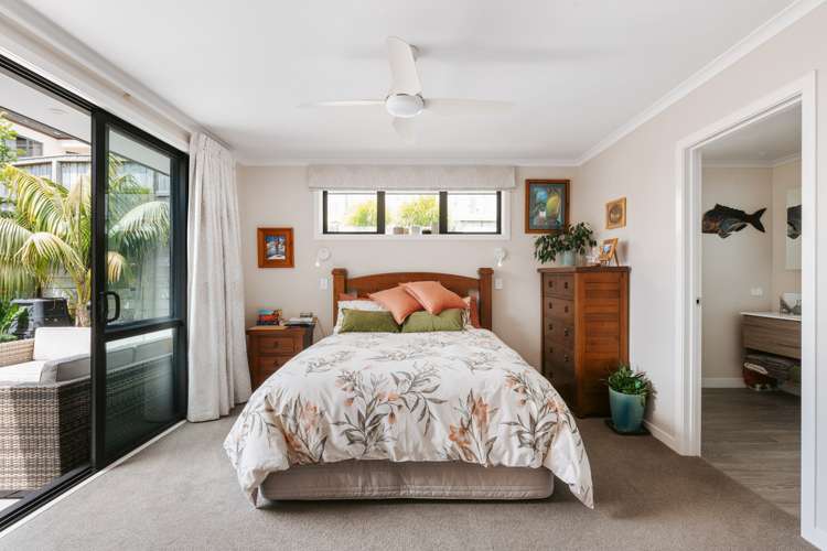 13 Island View Heights Coastlands_11