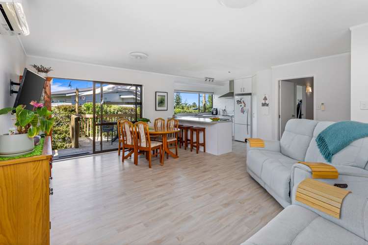 210 Royal Road Massey_21