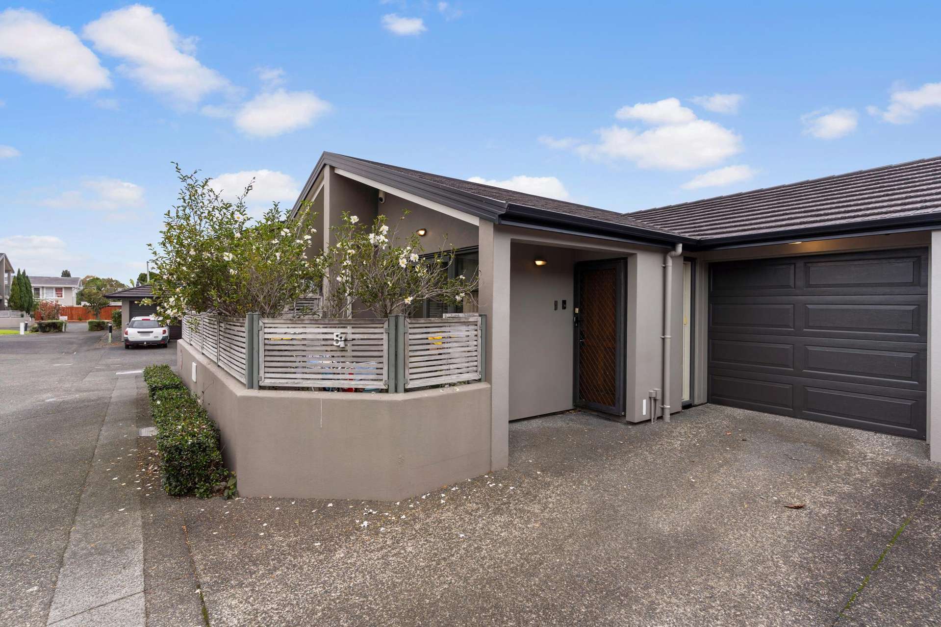 57/8 Landscape Road Papatoetoe_0