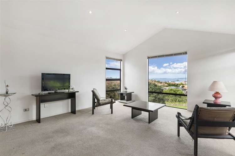 145 Alec Craig Way Gulf Harbour_2