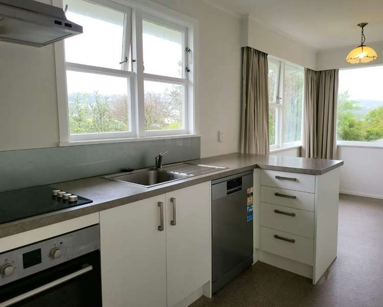 27 Lynda Avenue Paparangi_2