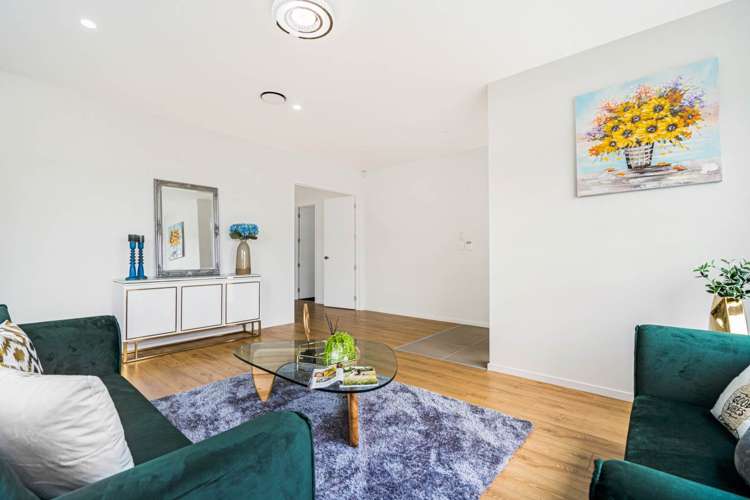 19 Koropa Road Flat Bush_2