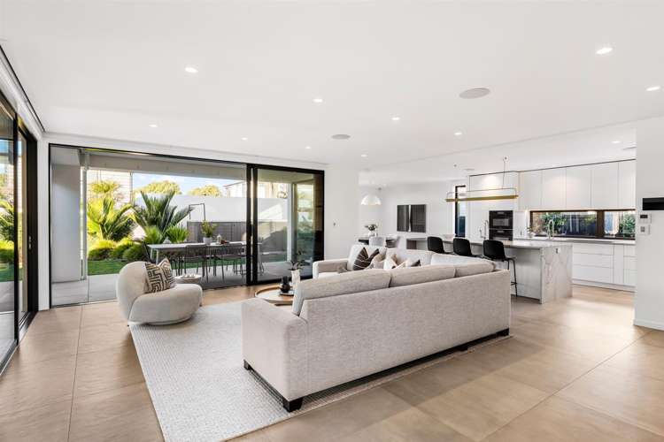 23 Muritai Road Milford_16