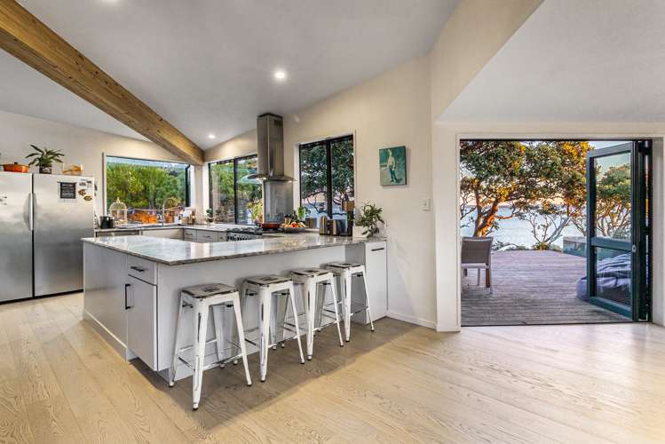 62 Kennedy Point Road Surfdale_8