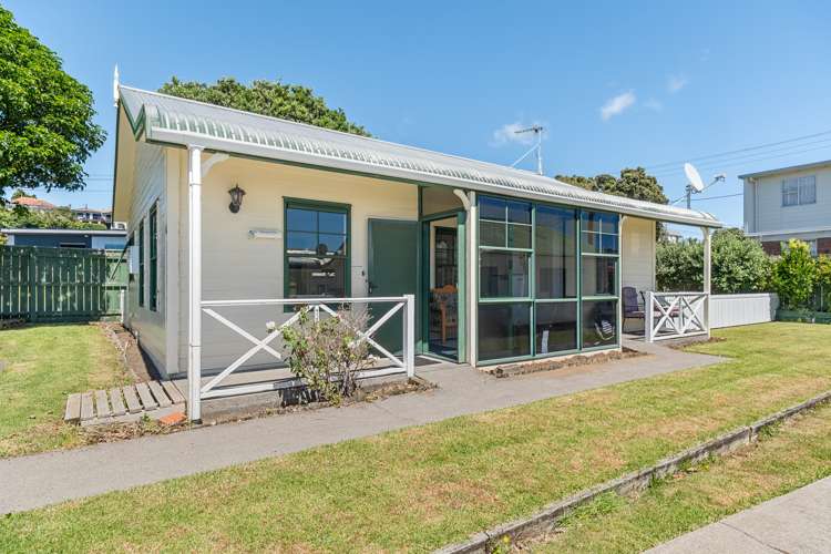 1/76 Whiteley Street_0