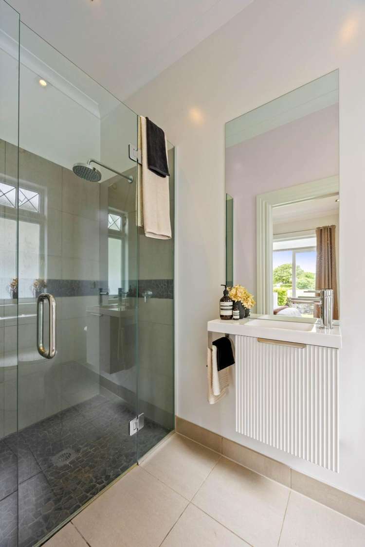 45 Rocklands Avenue Mount Eden_17