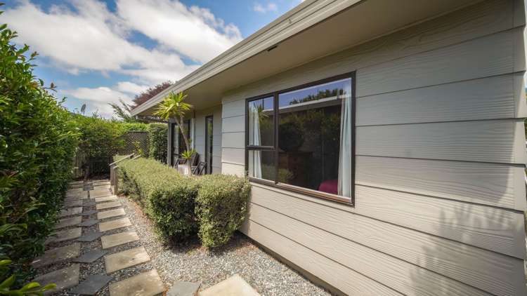 2/16 Palm Avenue Stoke_6